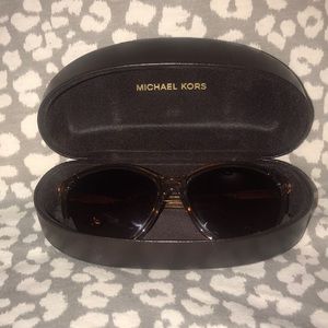 Amazing Michael kors sunglasses 😎